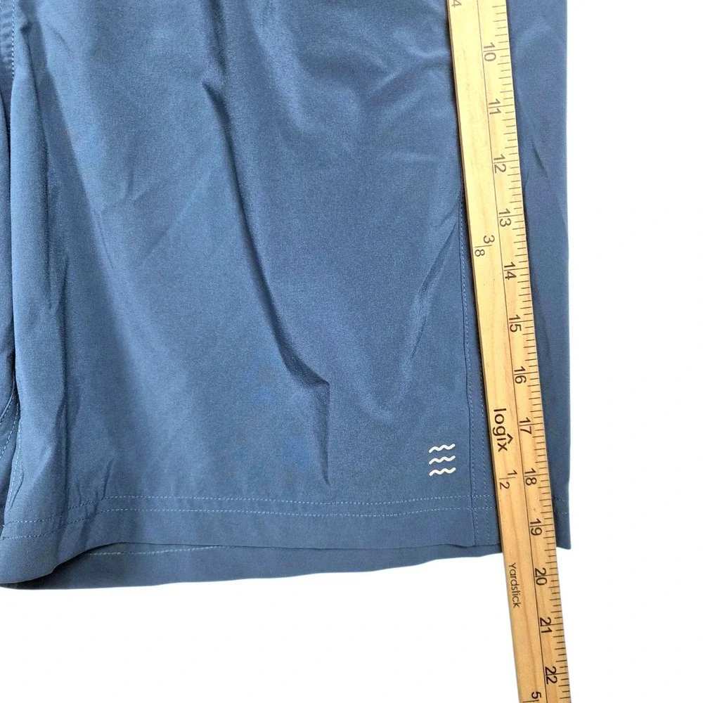 Free Fly Mens Breeze Shorts Large Blue Athletic Quick Dry Stretch Pocket $72